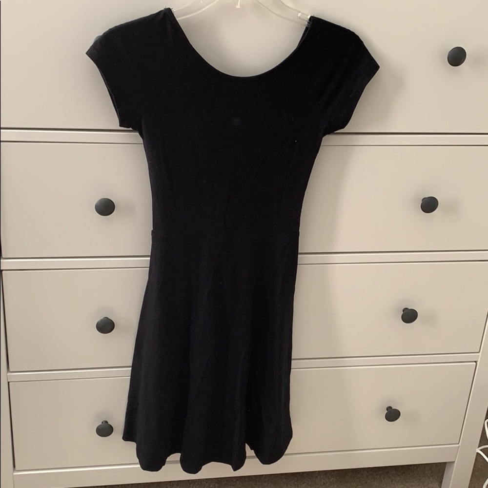 Capped Sleeve Skater Dress Black